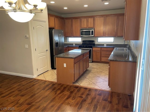 5920 Altissimo Street, North Las Vegas, NV 89081