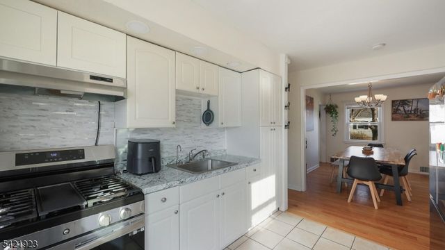 353 E Grant Ave, Roselle Park Boro, NJ 07204