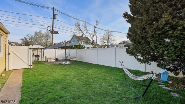 353 E Grant Ave, Roselle Park Boro, NJ 07204