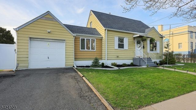 353 E Grant Ave, Roselle Park Boro, NJ 07204
