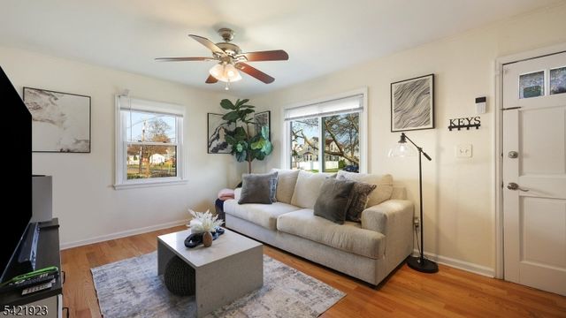 353 E Grant Ave, Roselle Park Boro, NJ 07204