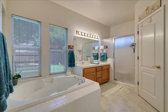 1672 Jamie Dr, Yuba City, CA 95993