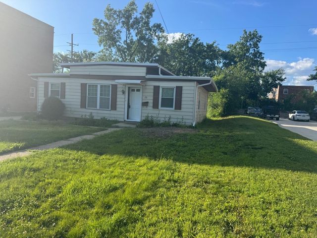 28 W Willow Street, Lombard, IL 60148