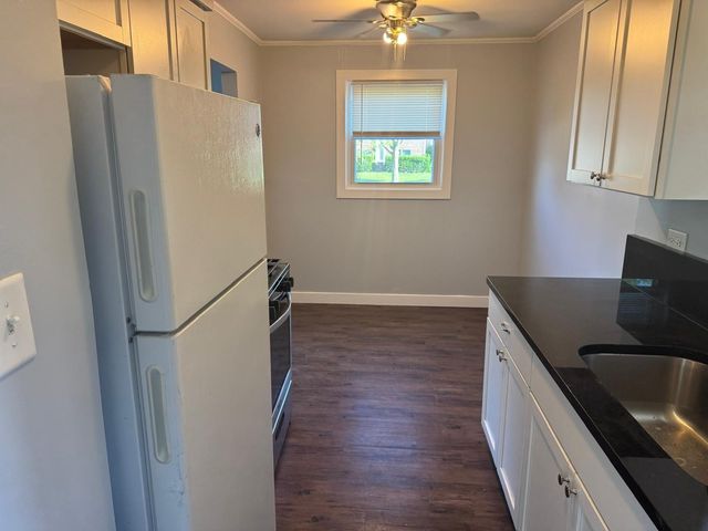 28 W Willow Street, Lombard, IL 60148