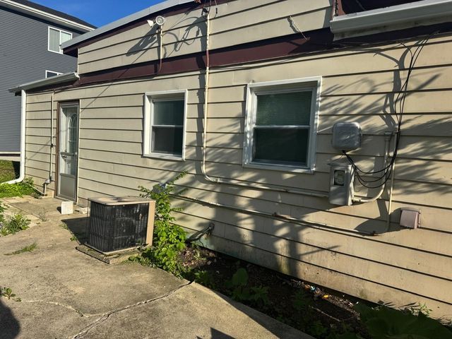 28 W Willow Street, Lombard, IL 60148