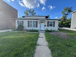 28 W Willow Street, Lombard, IL 60148
