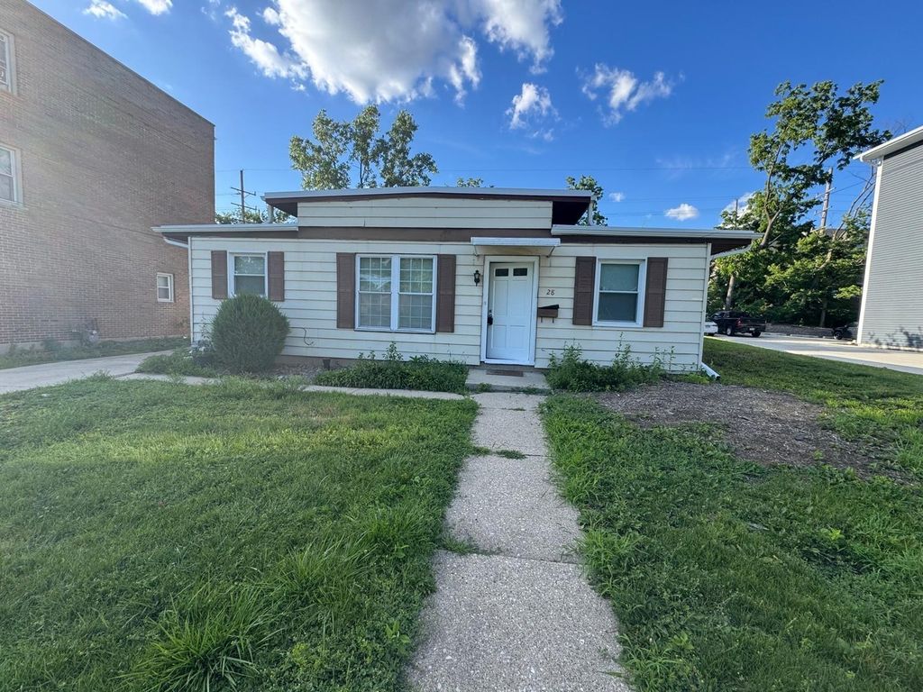 28 W Willow Street, Lombard, IL 60148