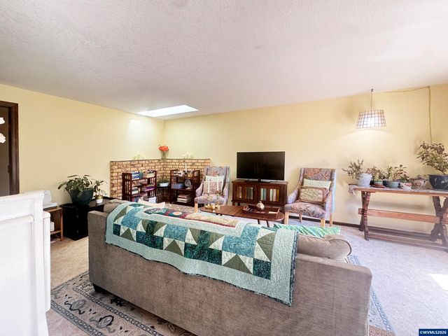 534 SE Hathaway Pl, Corvallis, OR 97333