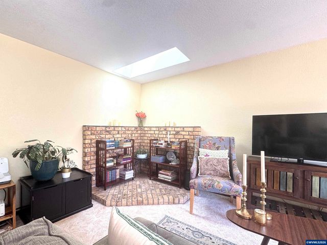 534 SE Hathaway Pl, Corvallis, OR 97333