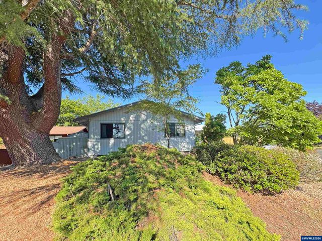 534 SE Hathaway Pl, Corvallis, OR 97333