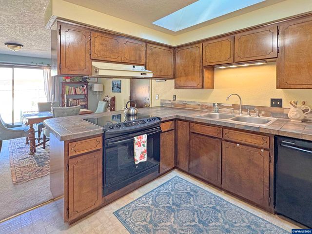 534 SE Hathaway Pl, Corvallis, OR 97333