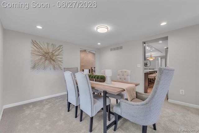 5310 Pond Bluff Drive, West Bloomfield, MI 48323
