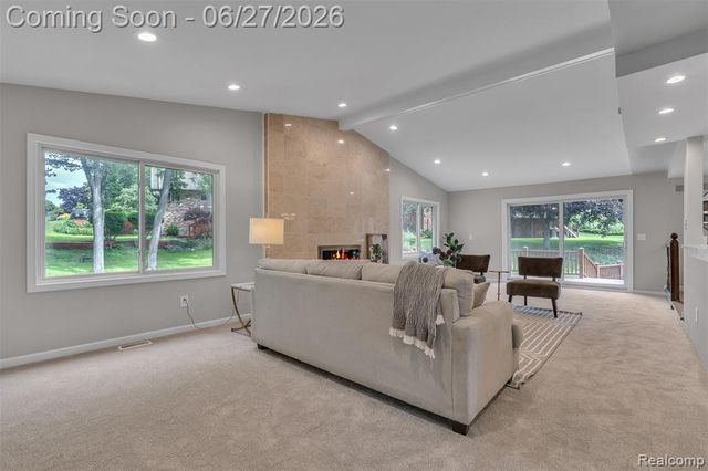 5310 Pond Bluff Drive, West Bloomfield, MI 48323