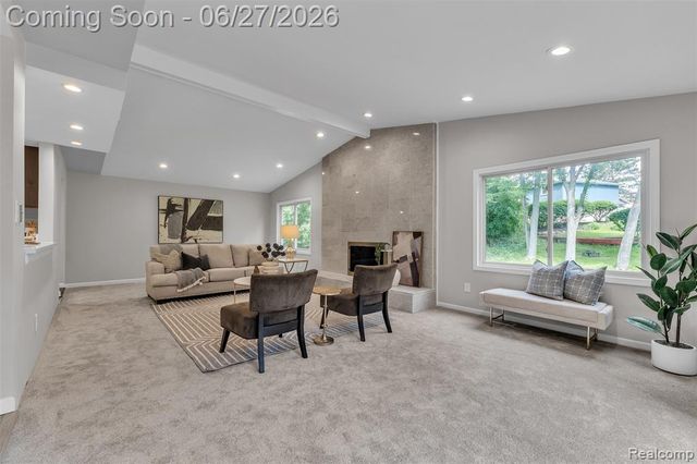 5310 Pond Bluff Drive, West Bloomfield, MI 48323
