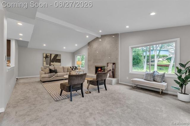 5310 Pond Bluff Drive, West Bloomfield, MI 48323