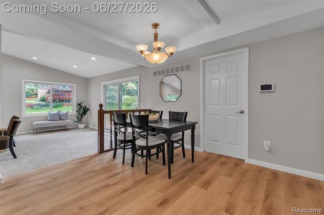 5310 Pond Bluff Drive, West Bloomfield, MI 48323