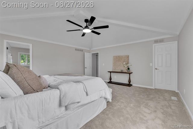 5310 Pond Bluff Drive, West Bloomfield, MI 48323