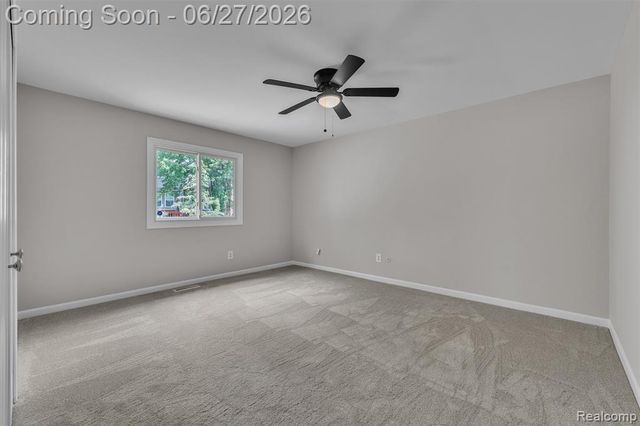 5310 Pond Bluff Drive, West Bloomfield, MI 48323