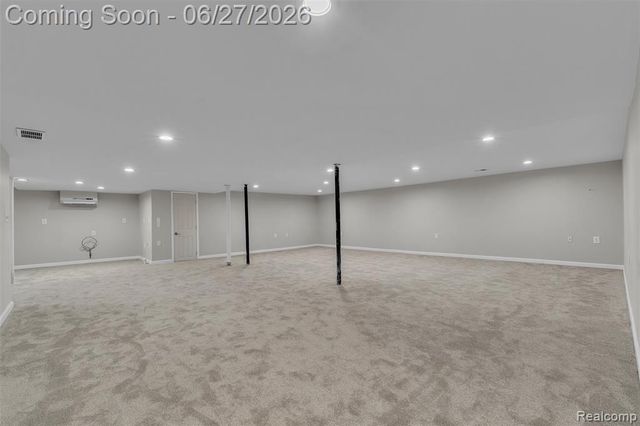 5310 Pond Bluff Drive, West Bloomfield, MI 48323