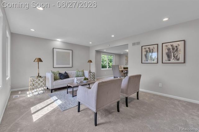 5310 Pond Bluff Drive, West Bloomfield, MI 48323