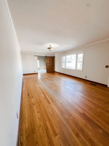 2404 Main Street, Pikeville, TN 37367