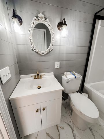 2404 Main Street, Pikeville, TN 37367