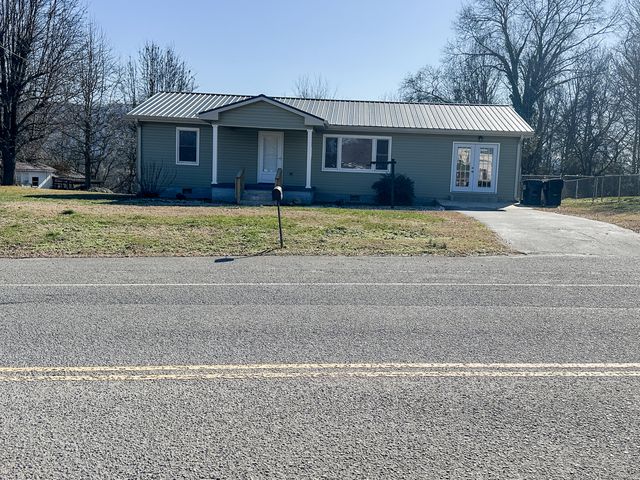 2404 Main Street, Pikeville, TN 37367