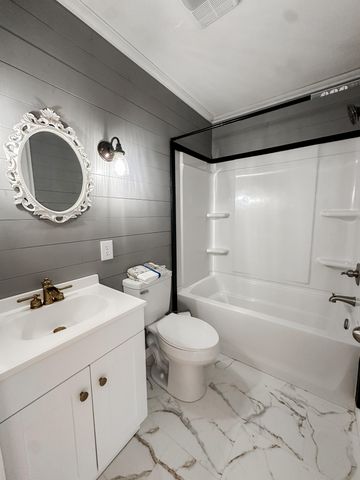 2404 Main Street, Pikeville, TN 37367