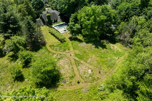 147 Smith Clove Road, Woodbury, NY 10917