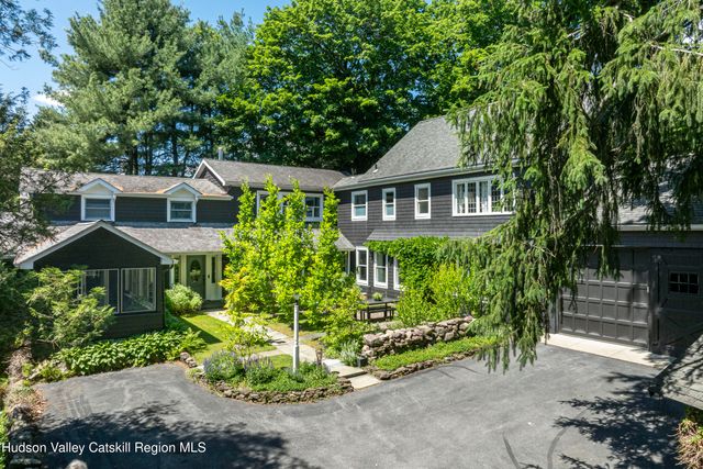 147 Smith Clove Road, Woodbury, NY 10917