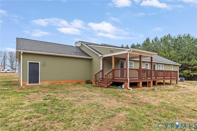 1397 Dorset Rd, Powhatan, VA 23139