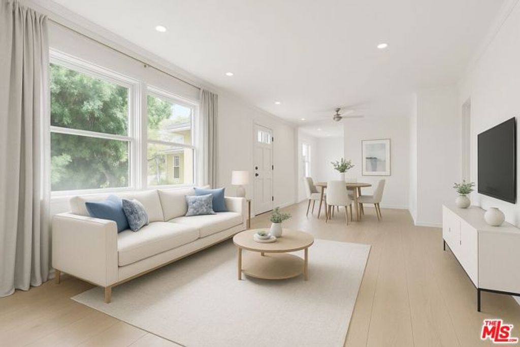 11345 CASHMERE Street, Los Angeles, CA 90049