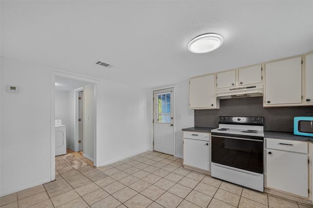 1116 6th St, San Leon, TX 77539