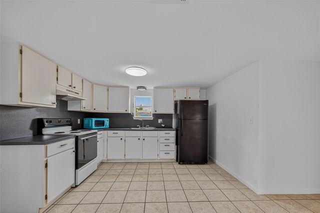 1116 6th St, San Leon, TX 77539