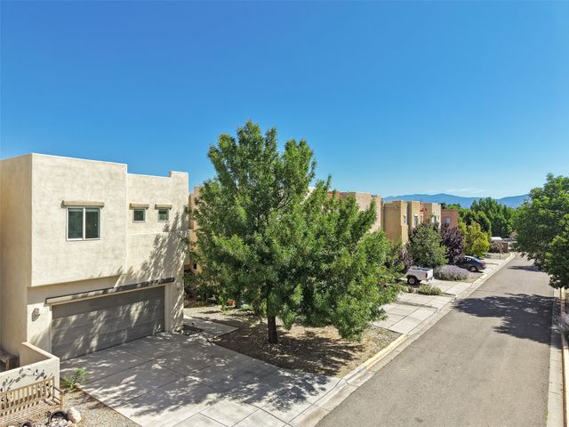 15 Scenic Mesa Road, Santa Fe, NM 87508