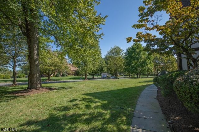 16 Manor Dr, Morris Twp., NJ 07960