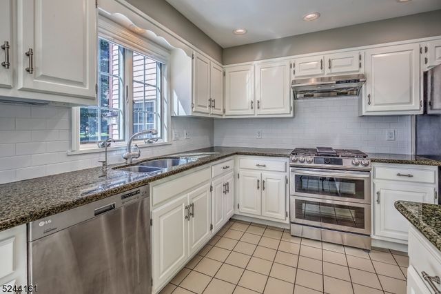 16 Manor Dr, Morris Twp., NJ 07960