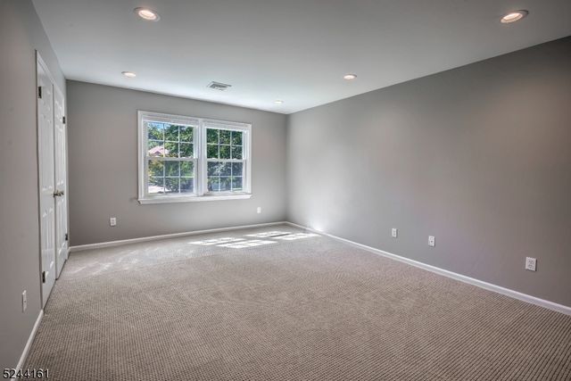 16 Manor Dr, Morris Twp., NJ 07960