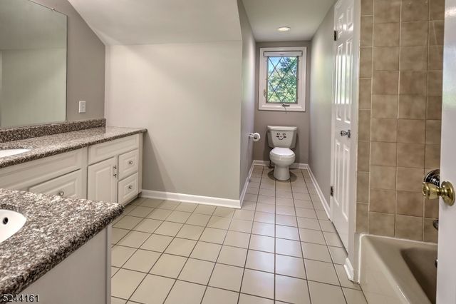 16 Manor Dr, Morris Twp., NJ 07960