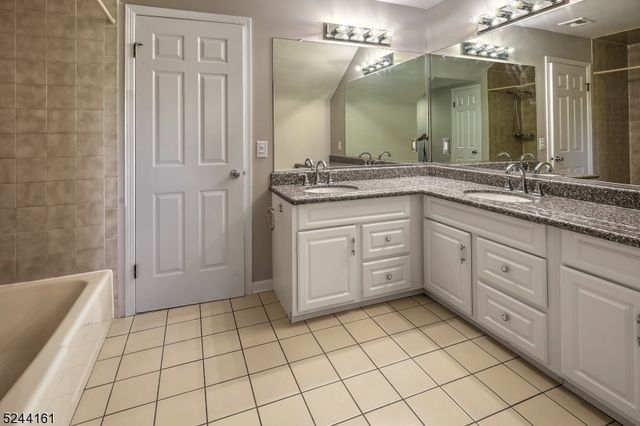 16 Manor Dr, Morris Twp., NJ 07960