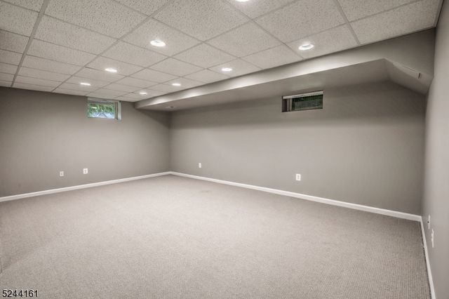 16 Manor Dr, Morris Twp., NJ 07960