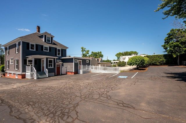 627 Central Avenue, Dover, NH 03820