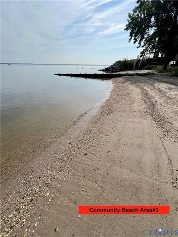 57 Otter Ln, Montross, VA 22520