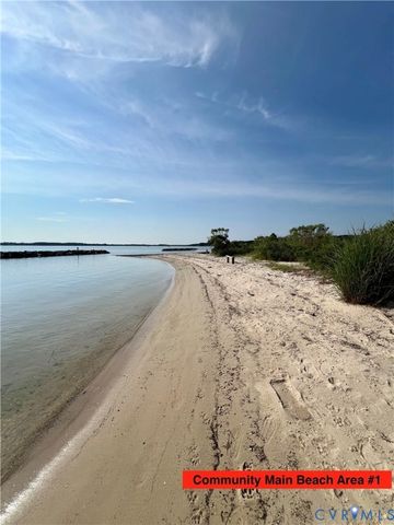 57 Otter Ln, Montross, VA 22520