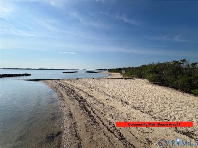 57 Otter Ln, Montross, VA 22520