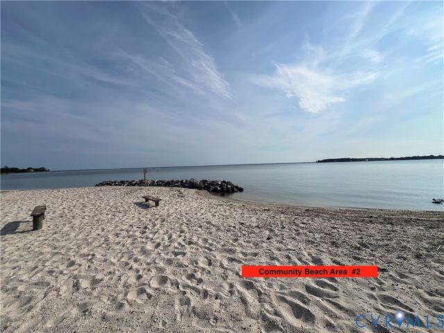 57 Otter Ln, Montross, VA 22520