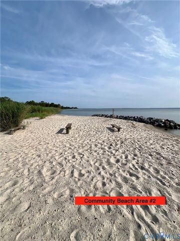 57 Otter Ln, Montross, VA 22520