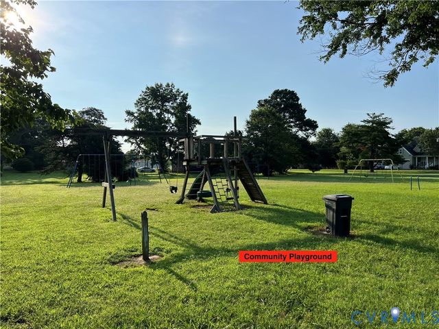 57 Otter Ln, Montross, VA 22520