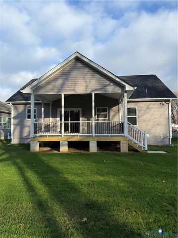 57 Otter Ln, Montross, VA 22520