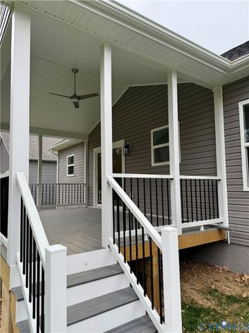 57 Otter Ln, Montross, VA 22520